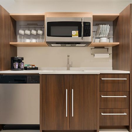 Home2 Suites By Hilton Newark Airport Экстерьер фото