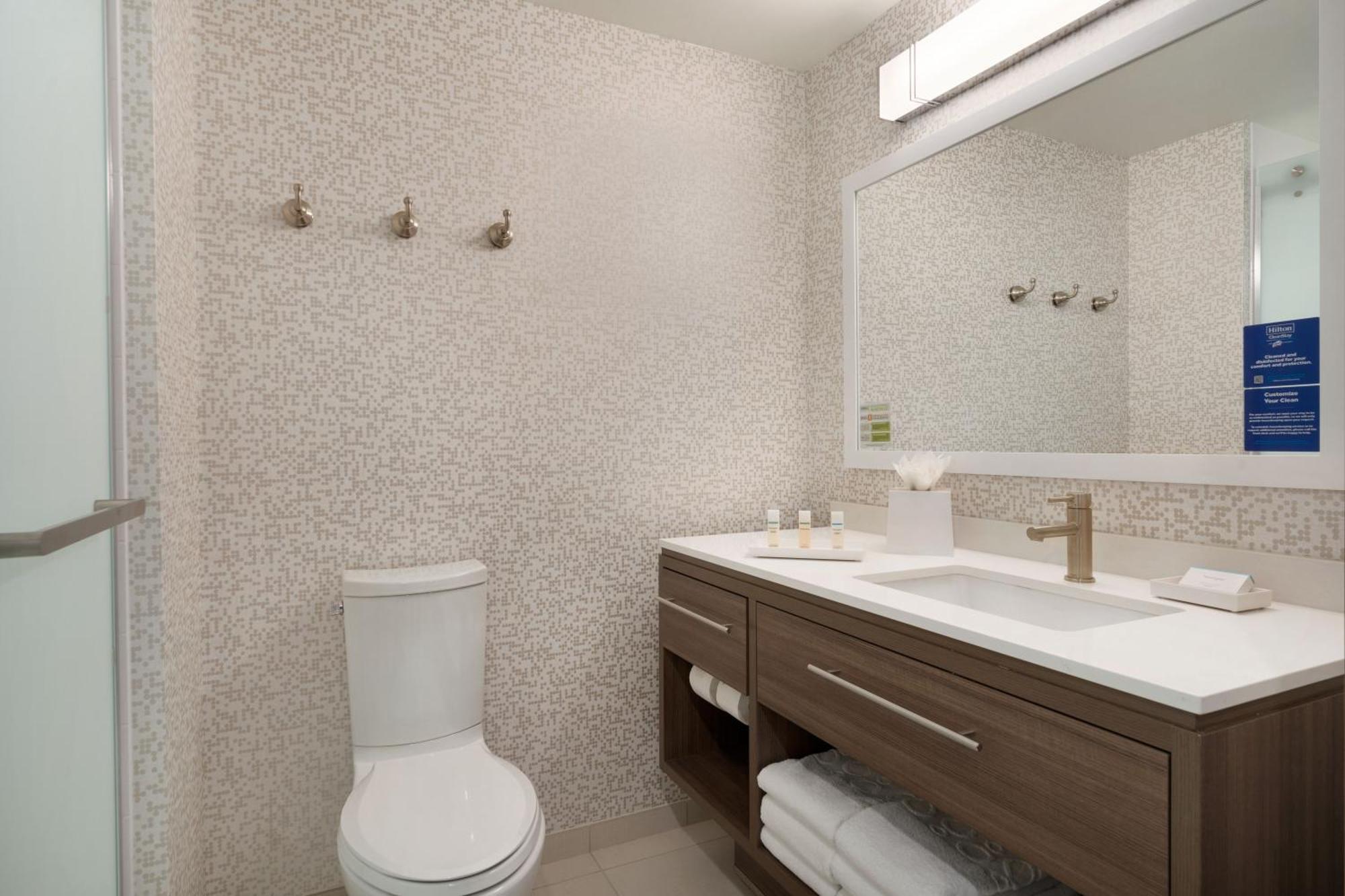 Home2 Suites By Hilton Newark Airport Экстерьер фото